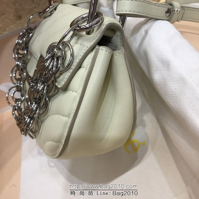 Chloe克洛伊 2018 最新一季春夏主打款 金屬圈手柄 mini號小豬包  ypk1016